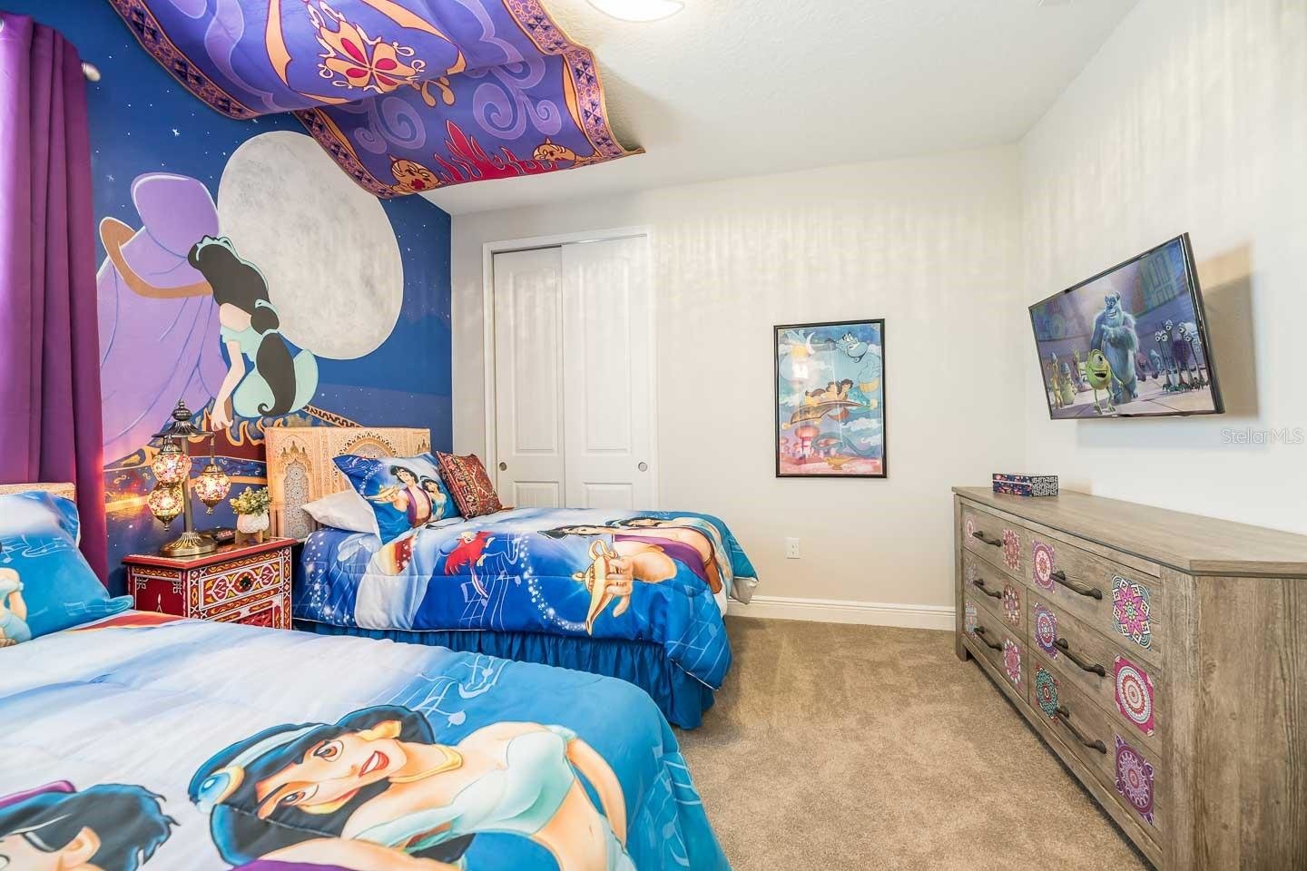 kids bedroom with aladdin decor